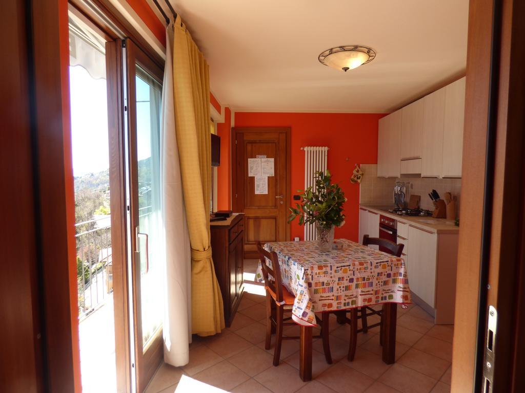Casale Fe-Wo - Appartamenti Con Vista Lago Канеро Ривиера Стая снимка