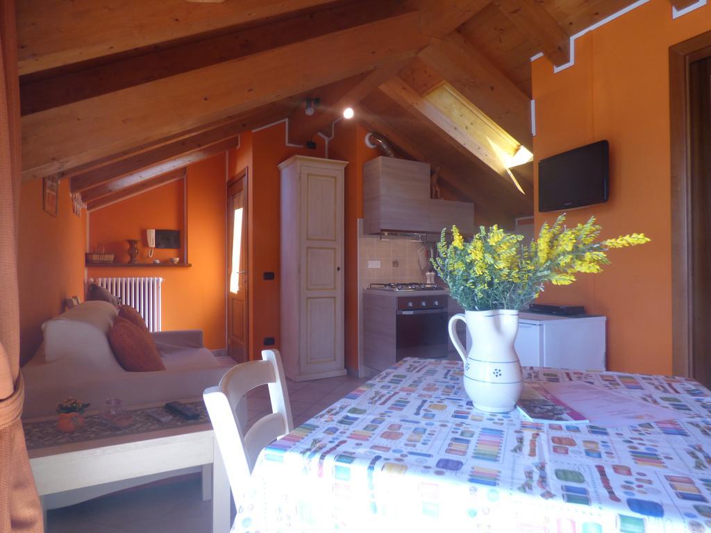 Casale Fe-Wo - Appartamenti Con Vista Lago Канеро Ривиера Екстериор снимка