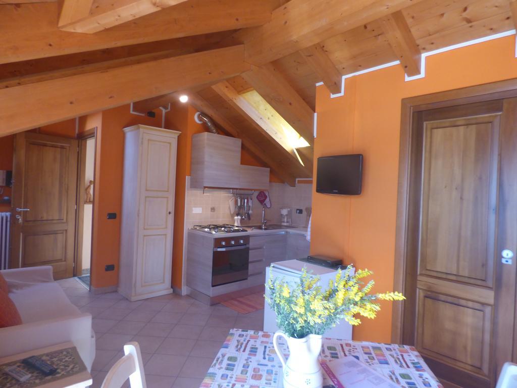 Casale Fe-Wo - Appartamenti Con Vista Lago Канеро Ривиера Екстериор снимка