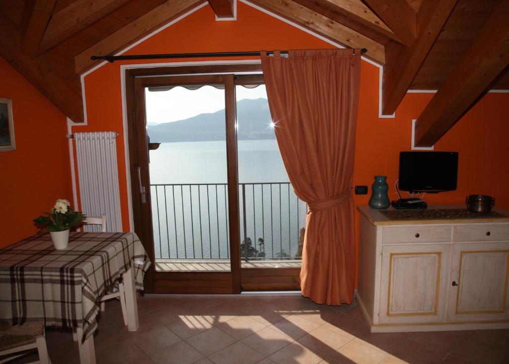 Casale Fe-Wo - Appartamenti Con Vista Lago Канеро Ривиера Стая снимка