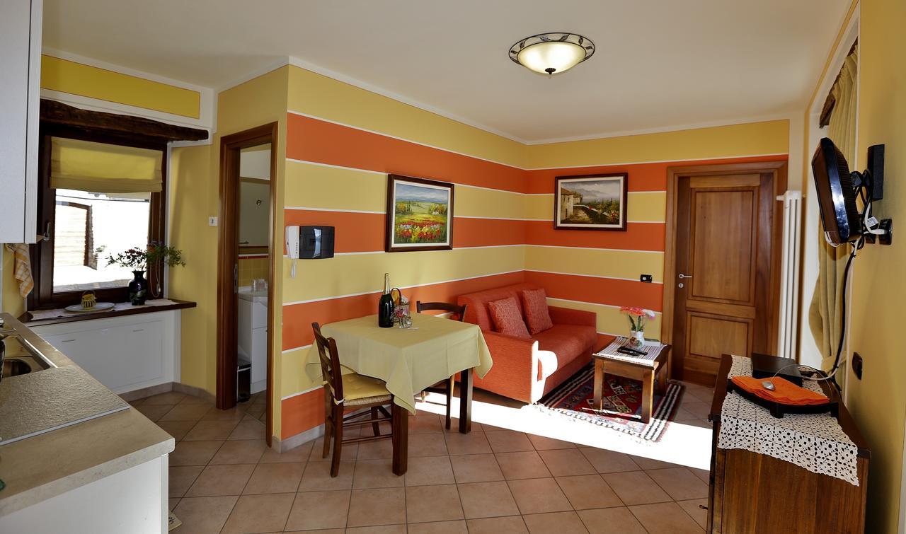 Casale Fe-Wo - Appartamenti Con Vista Lago Канеро Ривиера Екстериор снимка